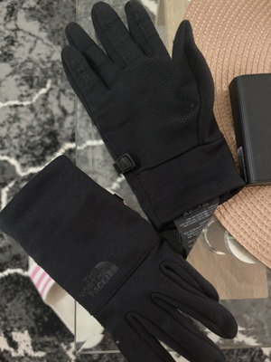 The North Face gloves like new, black, touchscreen compatible