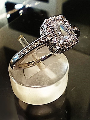 Silver rosetta ring adjustable with white zircon 6x4mm made to order