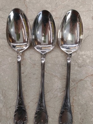 Christofle Marly large eating spoons used