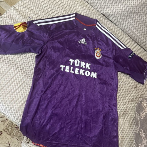 B. Özbek Authentic Player Jersey like new