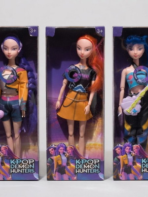 K-Pop Demon Hunters collectible doll set of 6 (Rumi, Mira, Zoe)