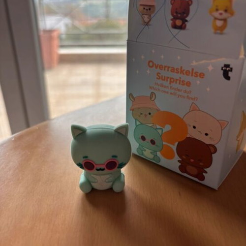 Figure new with packaging and gift