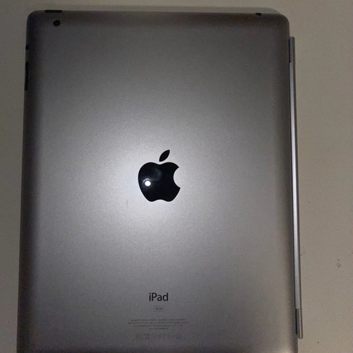 iPad old used, does not charge