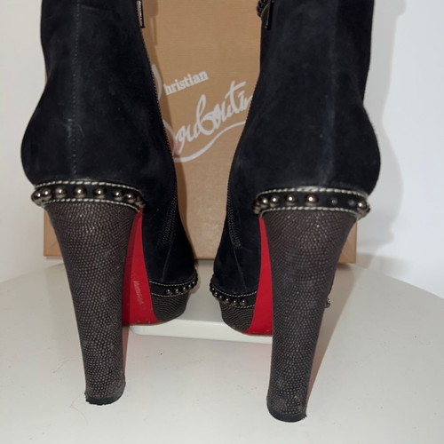 Παπούτσια Christian Louboutin μεταχειρισμένα, νούμερο 38,5, τακούνι 14cm, μαύρα