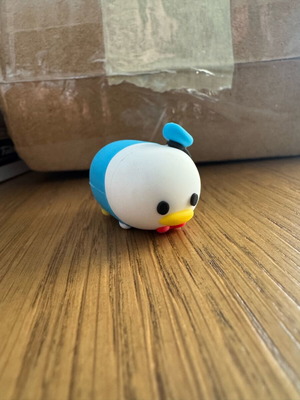 Disney Donuld Duck figurine like new