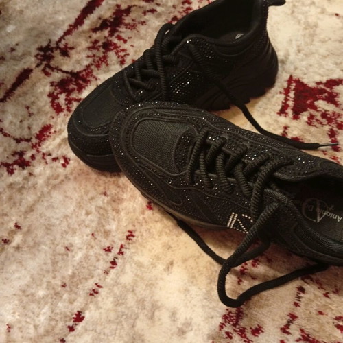 Snickers athletic shoes like new with rhinestones Voi Noi size 39 black
