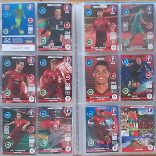 Euro France 2016 Adrenalyn XL album with 413/459 cards used