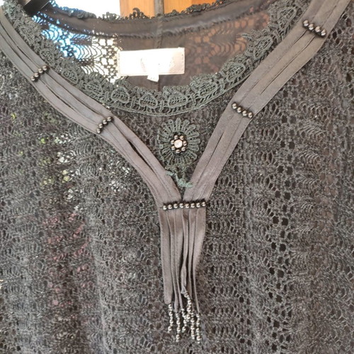 Black evening blouse with dense lace and design, new XL from Milan