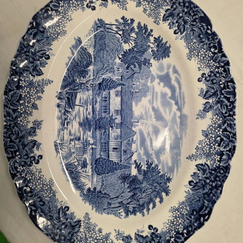 Romantic England 38-Piece Dinnerware Set used, J. & G. Meakin