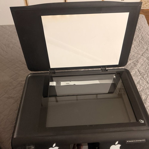 Toshiba Satellite A100-528 and HP DeskJet Ink Advantage 5075 used for repair or parts