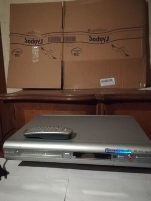 DVD Philips Model No DVD R 610/00 Recorder like new
