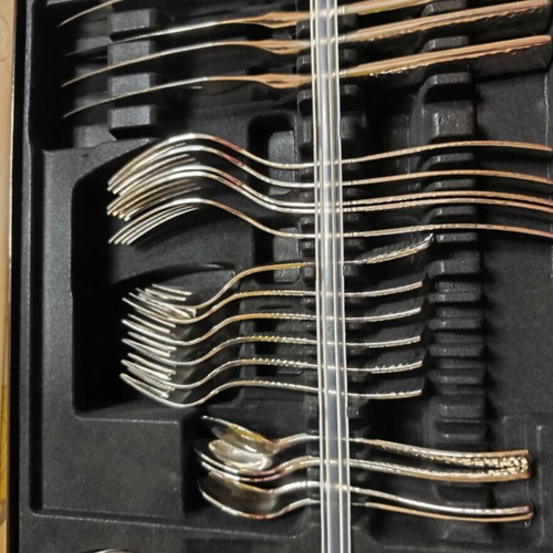 Cutlery set like new