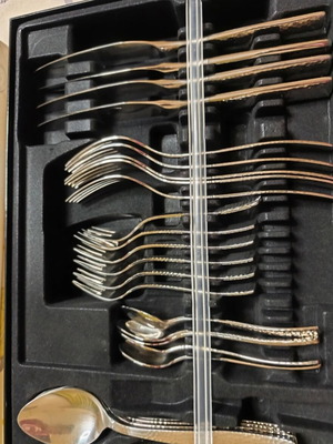 Cutlery set like new