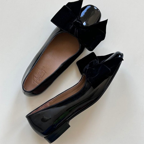 Flattered black coquettish women's shoes like new, size 38