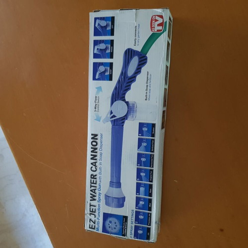 Ez Jet Water Cannon water pressure gun new with 8 nozzles