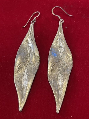 Silver 925 leaf earrings used
