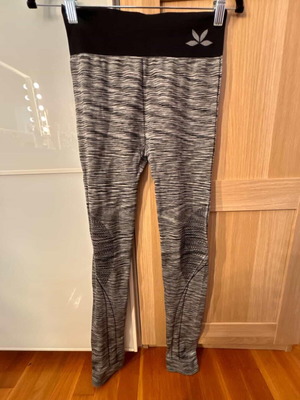 Leggings black and grey size S like new