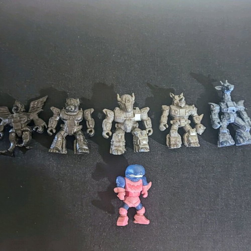 Collectible Teratomachoi and Battle Beast Transmegator figures like new, pack