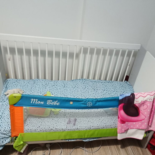 Baby cot bed like new with mattress