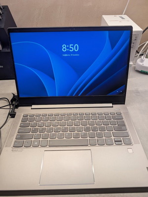 Lenovo Ideapad S540-14iwl 14" I5 fingureprint ram 8GB 256GB σε αρκετά καλή κατάσταση!