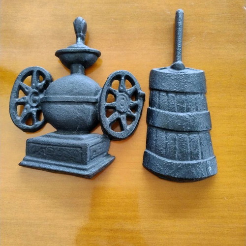 Vintage cast iron wall decorations miniatures from Sexton 1950-1960, like new set