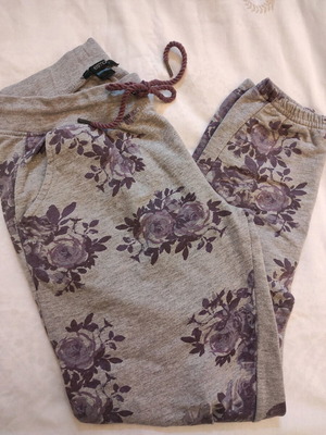 Esmara sweatpants size S like new, gray and purple