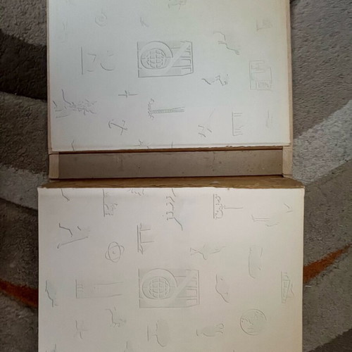 Domi Encyclopedia used, set of 18 volumes plus Art Gallery