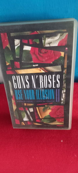 GUNS N ROSES - USE YOUR ILLUSION  II