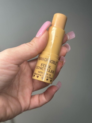 Concealer stick new, size 7