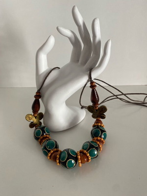 Long handmade wooden necklace like new from Indonesia