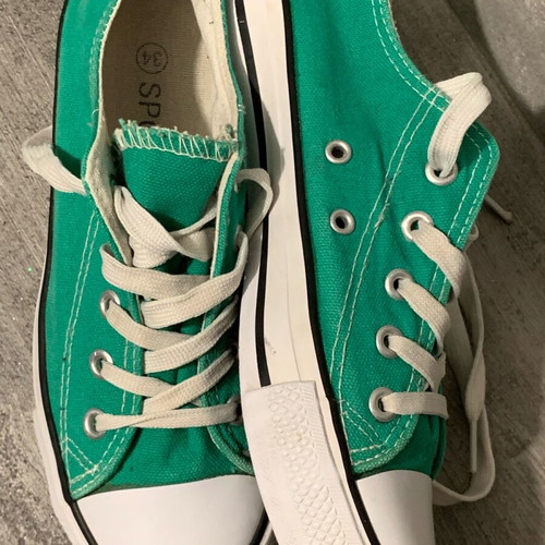 Children's athletic shoes used, size 34, petrol color