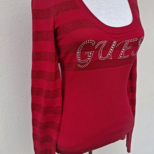 Guess sweater M red like new