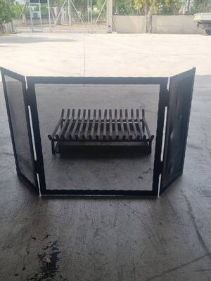 Fireplace screen and grate like new, foldable, 500x1000mm and 500x550mm