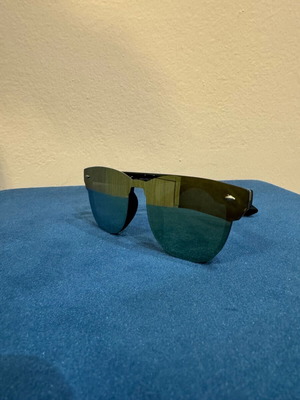 Mirror sunglasses black new, unworn