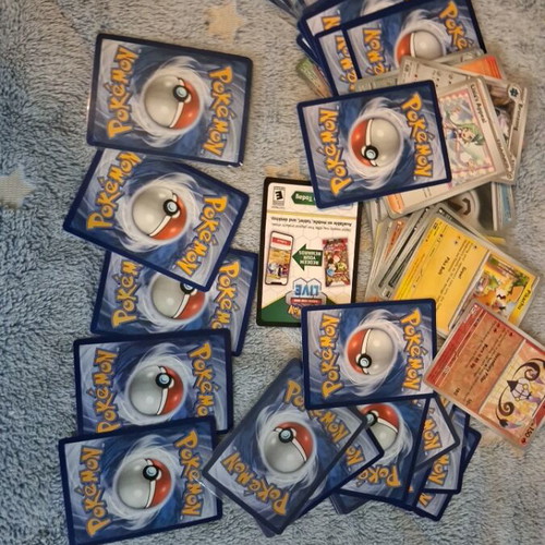 Κάρτες Pokemon σαν καινούργιες, αυθεντικές