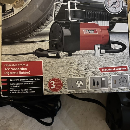Car Air Compressor like new
