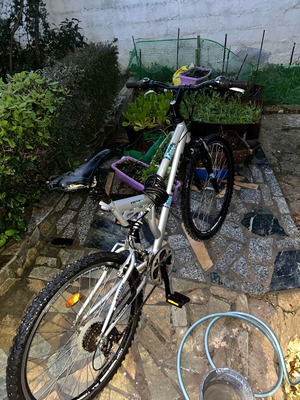 Ποδήλατο πόλης σαν καινούργιο με ταχύτητες και ανάρτηση