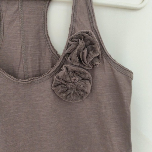 MIM taupe sleeveless top with fabric flowers, like new, size XS
