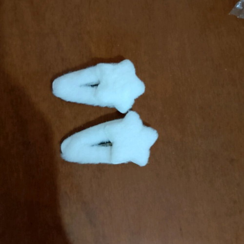 Hair accessories new, white