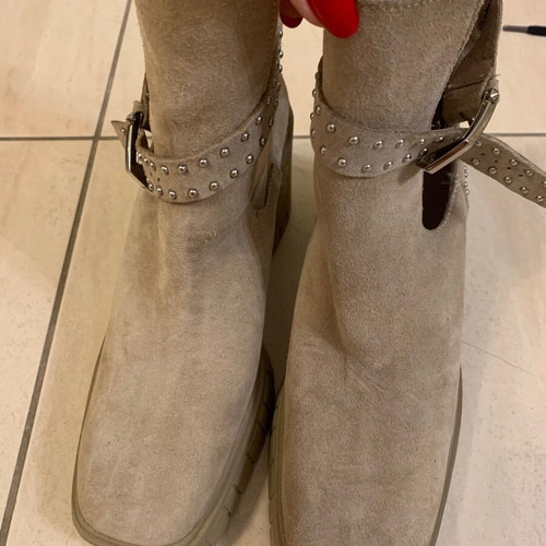 Carinii boots new, genuine leather, size 39