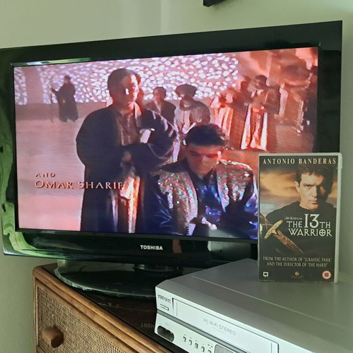 13th Warrior VHS like new, English audio, historical thriller