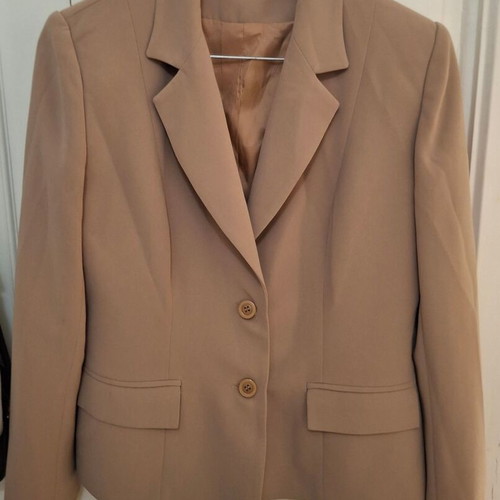 Lussile beige suit small, jacket and trousers like new