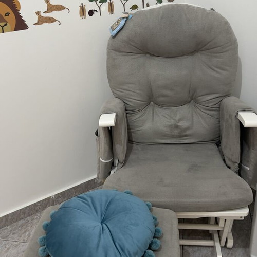 Nursing chair like new