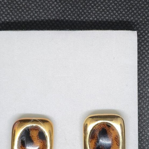Vintage gold earrings with leopard print, like new