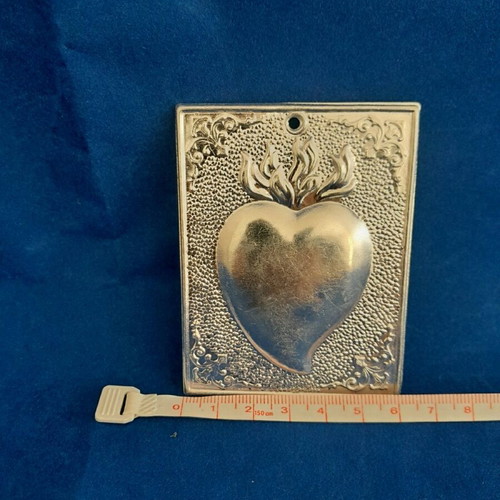 Metal votive new in excellent condition
