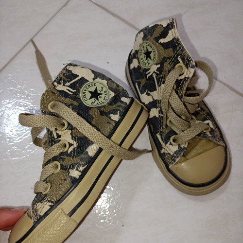 Converse All Star kids' shoes khaki camouflage, like new, size 6