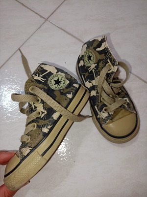 Converse All Star kids' shoes khaki camouflage, like new, size 6