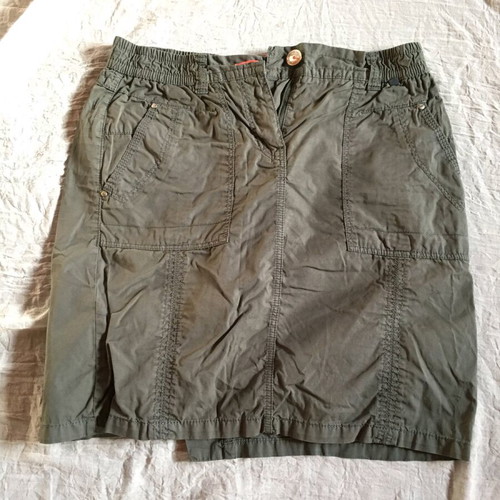 Cecil Y2K Khaki Mini Skirt Size S Like New