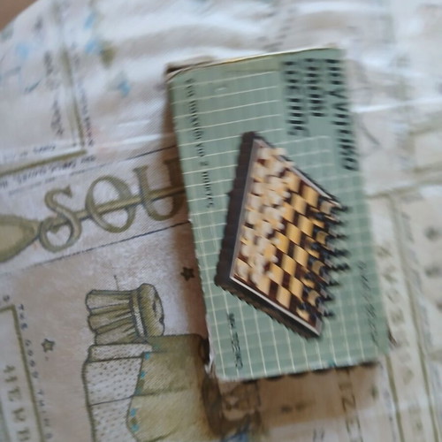 Magnetic pocket chess used, easy to carry