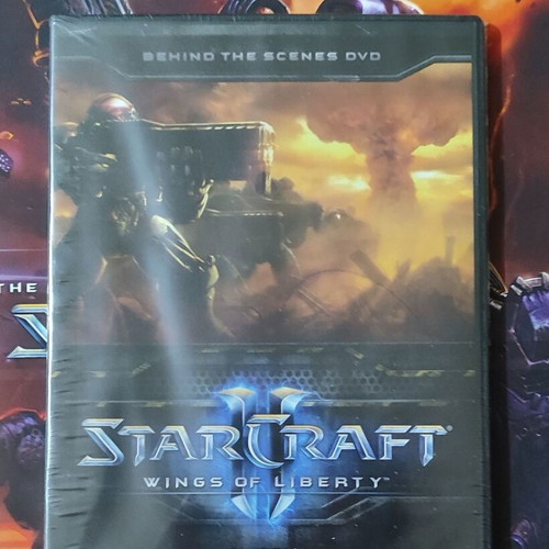 Starcraft 2 Artbook, Soundtrack and Behind the Scenes DVD like new